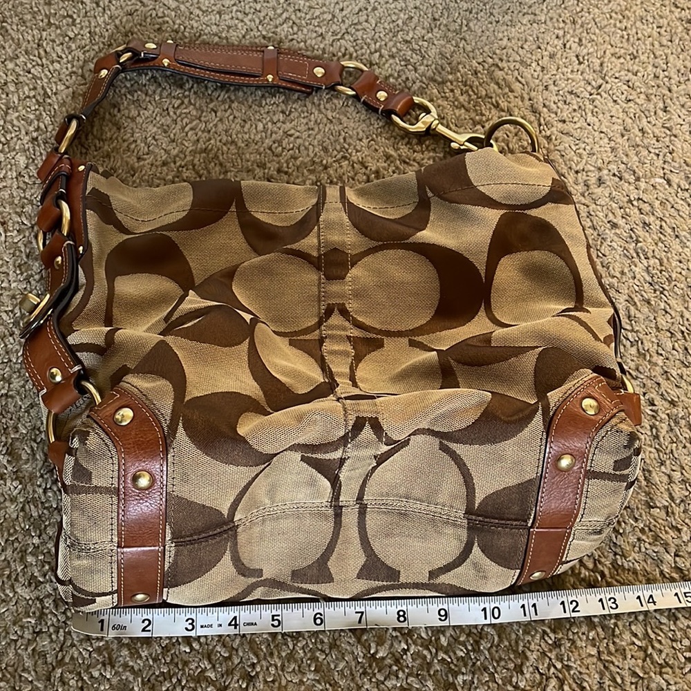 USED Authentic Coach Carly Signature HandBag
Purse Satchel